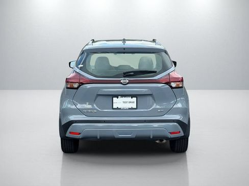 Used 2023 Nissan Kicks SR w/ SR Premium Package FWD image 7