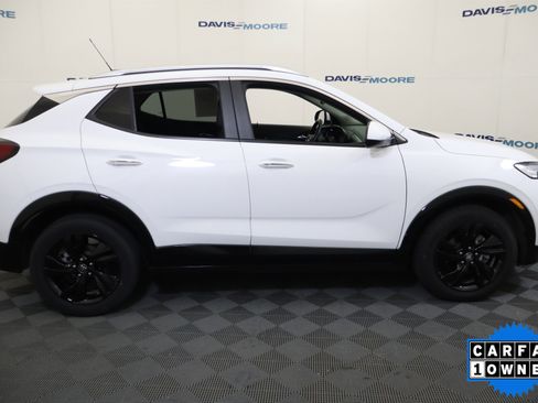Used 2024 Buick Encore GX Sport Touring FWD image 5