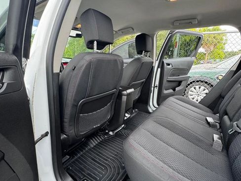 Used 2011 GMC Terrain SLE FWD image 16