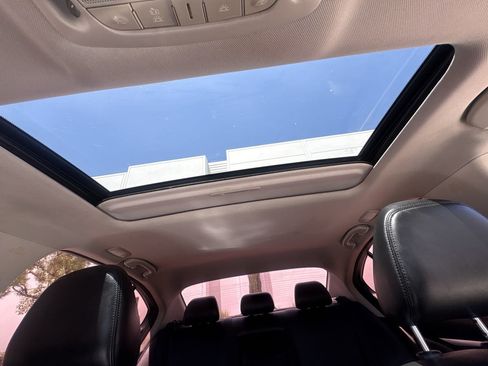 Used 2017 INFINITI Q50 2.0t w/ Moonroof Package RWD image 29