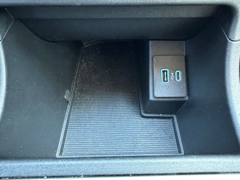 Used 2023 Ford Edge SEL image 20