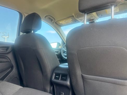 Used 2023 Chevrolet Equinox LT AWD/4WD image 32