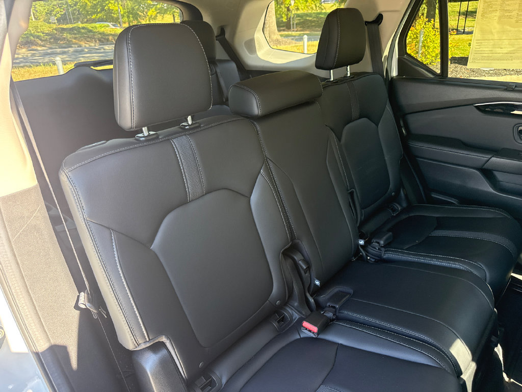 Certified 2025 Honda Pilot Touring image 34