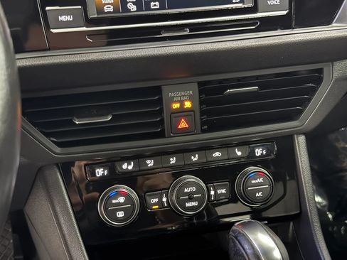 Used 2021 Volkswagen Jetta R-Line w/ R-Line Cold Weather Package FWD image 19