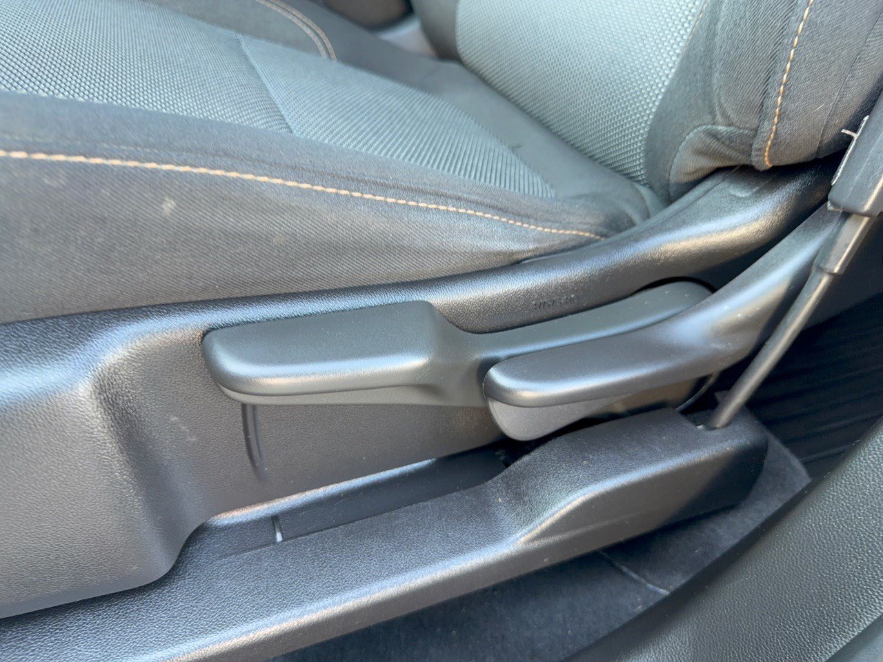Used 2018 Chevrolet Traverse LS FWD image 16