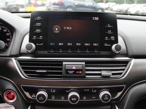 Used 2018 Honda Accord LX image 17