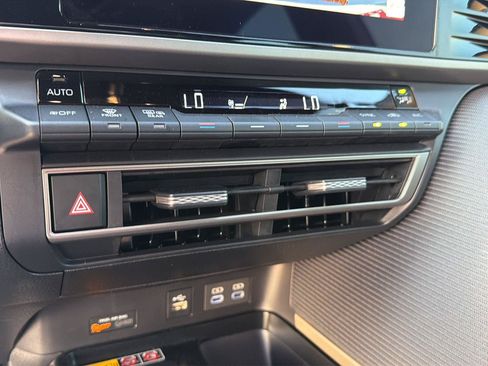 Certified 2025 Toyota Camry SE FWD image 26