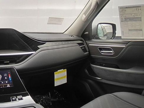 Used 2026 INFINITI QX80 Luxe AWD/4WD image 28