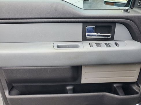 Used 2013 Ford F150 XLT w/ XLT Chrome Pkg image 8