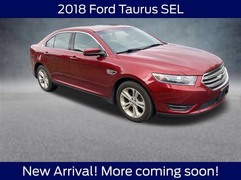 Used 2018 Ford Taurus SEL w/ Equipment Group 201A FWD image 2