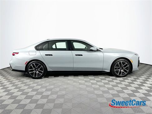 Used 2025 BMW 740i xDrive image 8