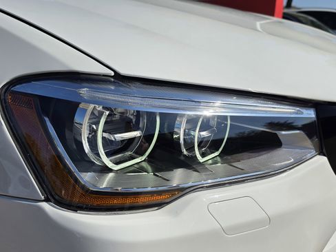 Used 2017 BMW X4 M40i image 12