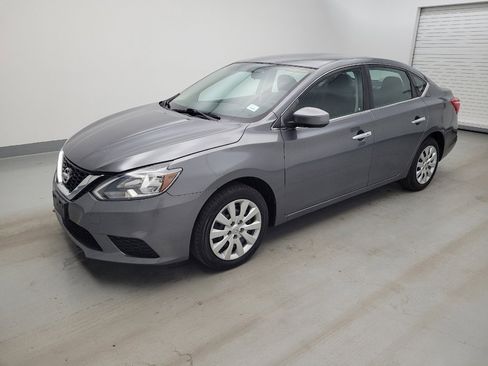 Used 2017 Nissan Sentra SV FWD image 2