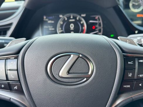 Certified 2023 Lexus ES 350 w/ Premium Package image 27