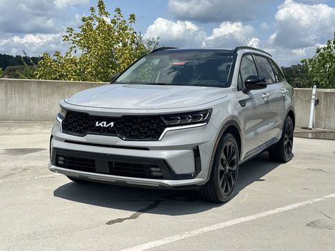 Used 2022 Kia Sorento SX FWD image 2