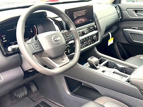 New 2026 Nissan Pathfinder SL FWD image 9