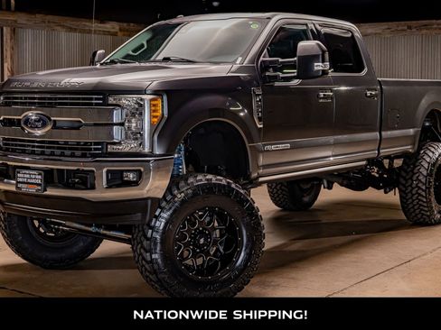 Used 2017 Ford F250 Lariat w/ Lariat Ultimate Package image 4