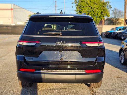 New 2026 Jeep Grand Cherokee L Limited w/ Limited Altitude Package AWD/4WD image 6