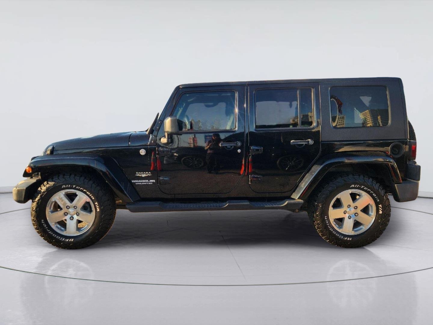 Used 2009 Jeep Wrangler Unlimited Sahara w/ Dual Top Group AWD/4WD image 4