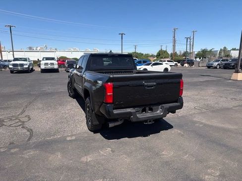 Used 2025 Toyota Tacoma TRD Off-Road AWD/4WD image 15