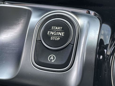 Used 2020 Mercedes-Benz GLB 250 4MATIC image 34