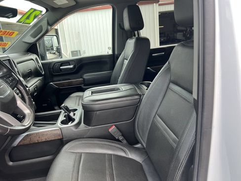 Used 2021 GMC Sierra 3500 Denali w/ Denali Ultimate Package AWD/4WD image 19