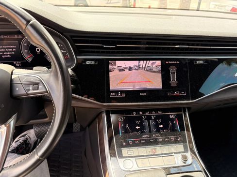 Used 2019 Audi Q8 Premium Plus w/ Premium Plus AWD/4WD image 17