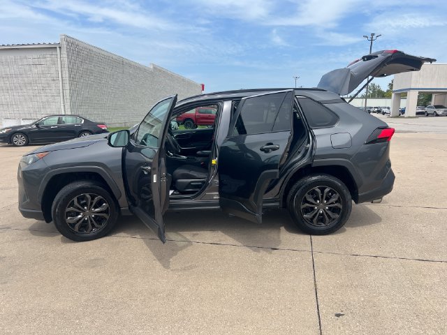Used 2019 Toyota RAV4 LE w/ All Weather Liner Package AWD/4WD image 3