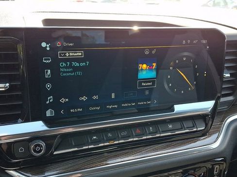 Used 2025 Chevrolet Silverado 1500 LT AWD/4WD image 16