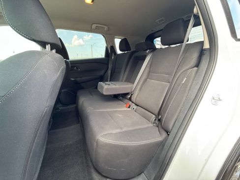 Used 2024 Nissan Rogue S FWD image 20