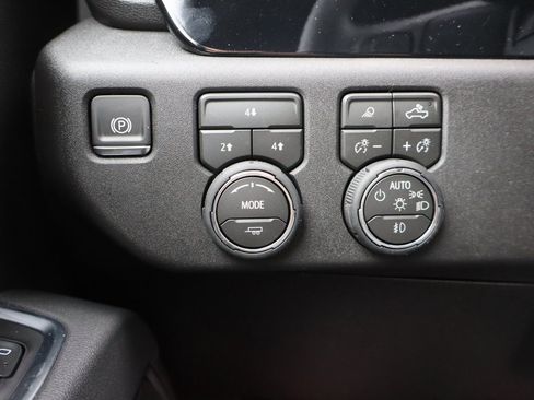 New 2026 Chevrolet Silverado 3500 LT w/ All Star Edition image 13