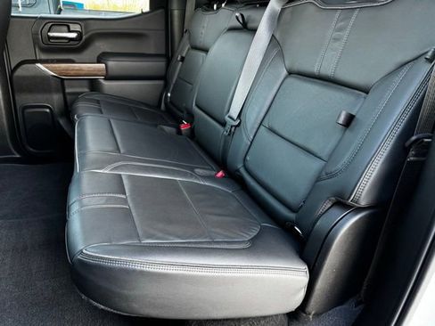 Used 2020 Chevrolet Silverado 1500 High Country w/ Technology Package AWD/4WD image 7