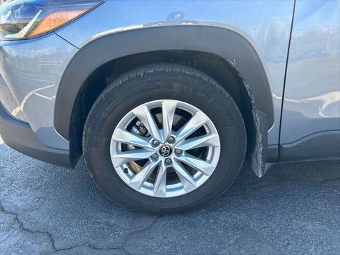 Certified 2025 Toyota Corolla Cross LE w/ Moonroof Package AWD/4WD image 28