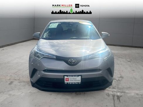 Used 2019 Toyota C-HR XLE FWD image 8