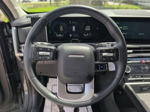 Used 2025 Hyundai Santa Fe SEL FWD image 22
