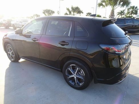 Certified 2025 Honda HR-V EX-L image 6