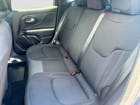 Used 2023 Jeep Renegade Altitude AWD/4WD image 25