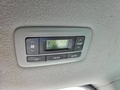 Used 2014 Toyota Sienna XLE w/ Entertainment Package FWD image 26