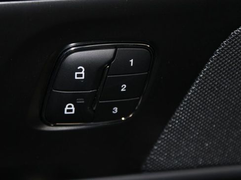 New 2026 Lincoln Nautilus Premier AWD/4WD image 39