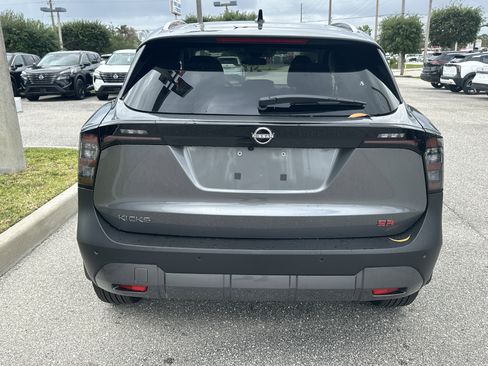 New 2026 Nissan Kicks SR FWD image 8