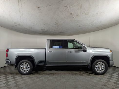 Certified 2024 Chevrolet Silverado 2500 High Country w/ High Country Premium Package image 7
