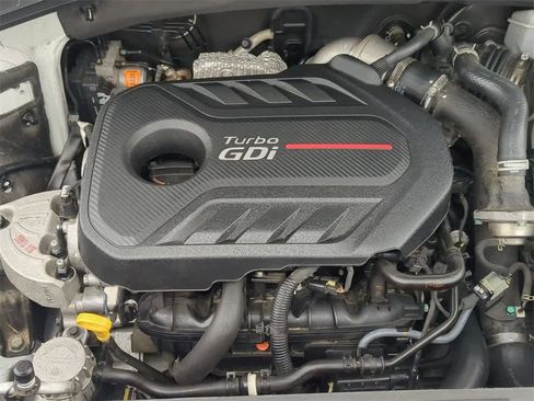 Used 2019 Hyundai Santa Fe Limited image 14