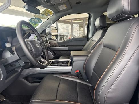 Used 2025 Ford F350 Lariat w/ Lariat Ultimate Package AWD/4WD image 12