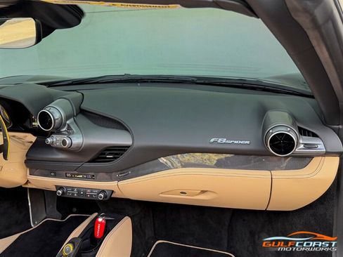 Used 2022 Ferrari F8 Tributo RWD image 32