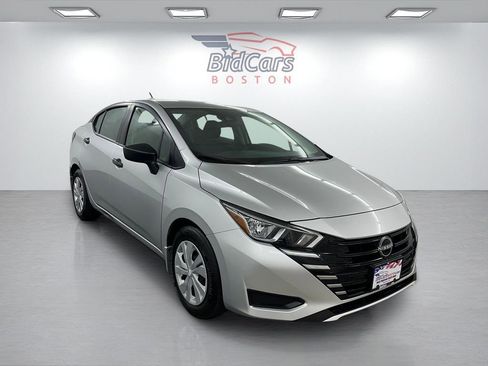 Used 2023 Nissan Versa S w/ Trunk Package FWD image 3
