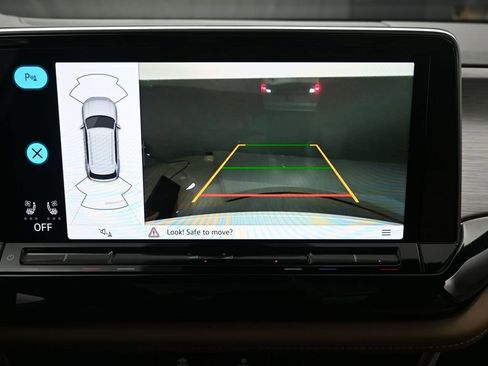 New 2026 Volkswagen Atlas Cross Sport SE image 12