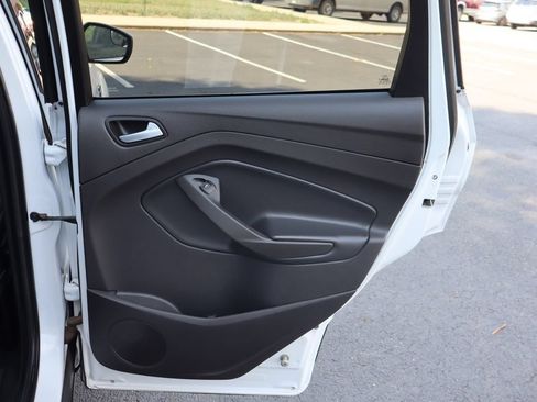 Used 2017 Ford Escape SE AWD/4WD image 25