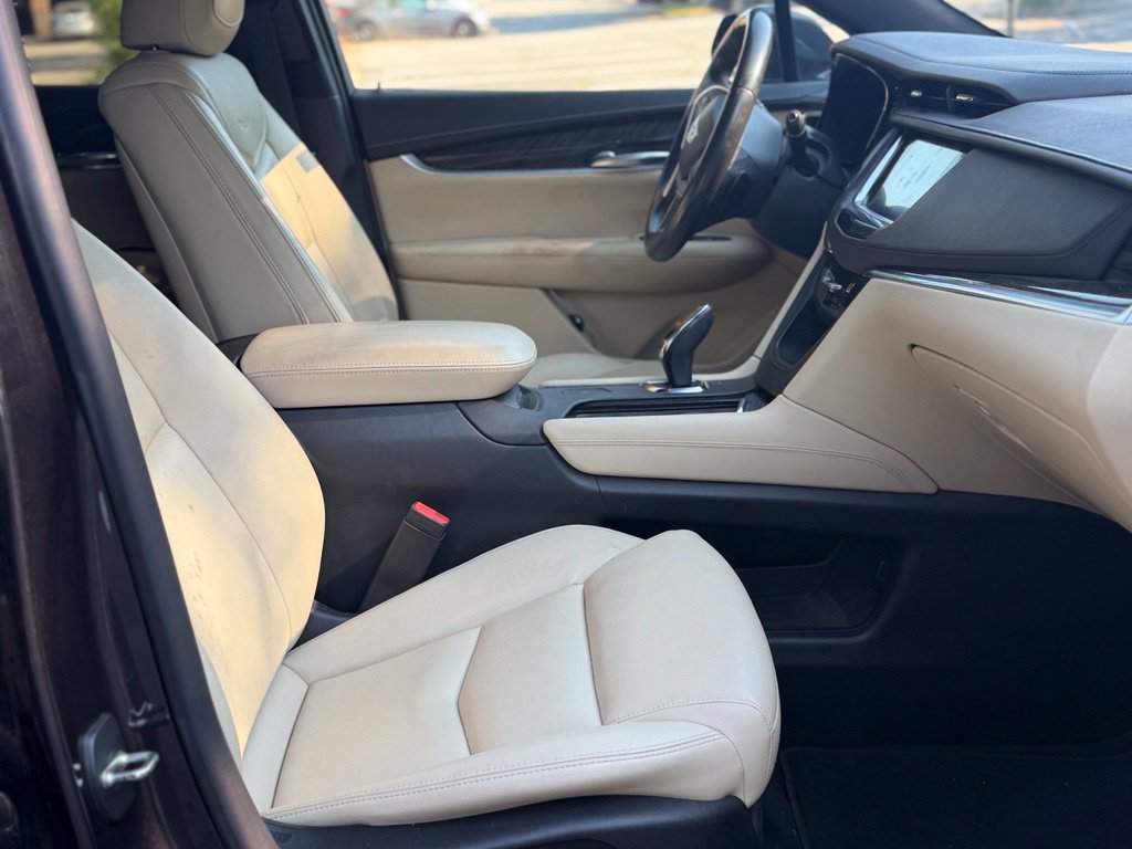 Used 2017 Cadillac XT5 FWD image 15