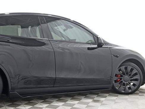 Used 2023 Tesla Model Y Performance AWD/4WD image 9