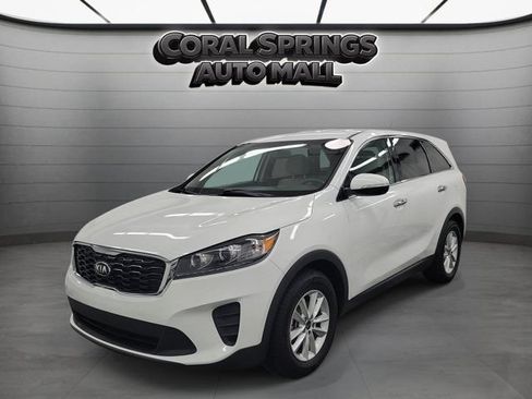 Used 2019 Kia Sorento FWD image 3